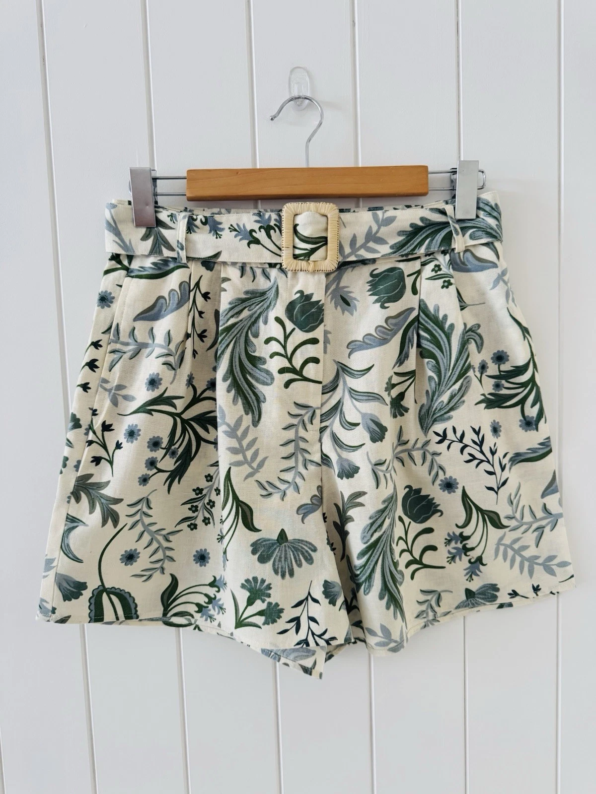MNG Mango Linen Cotton Shorts Size 38 10 S Green Beige Floral Pockets Belt