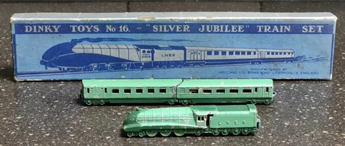 Vintage DINKY TOYS No16 “Silver Jubilee ” Green Train Set (A2108)  Original Box