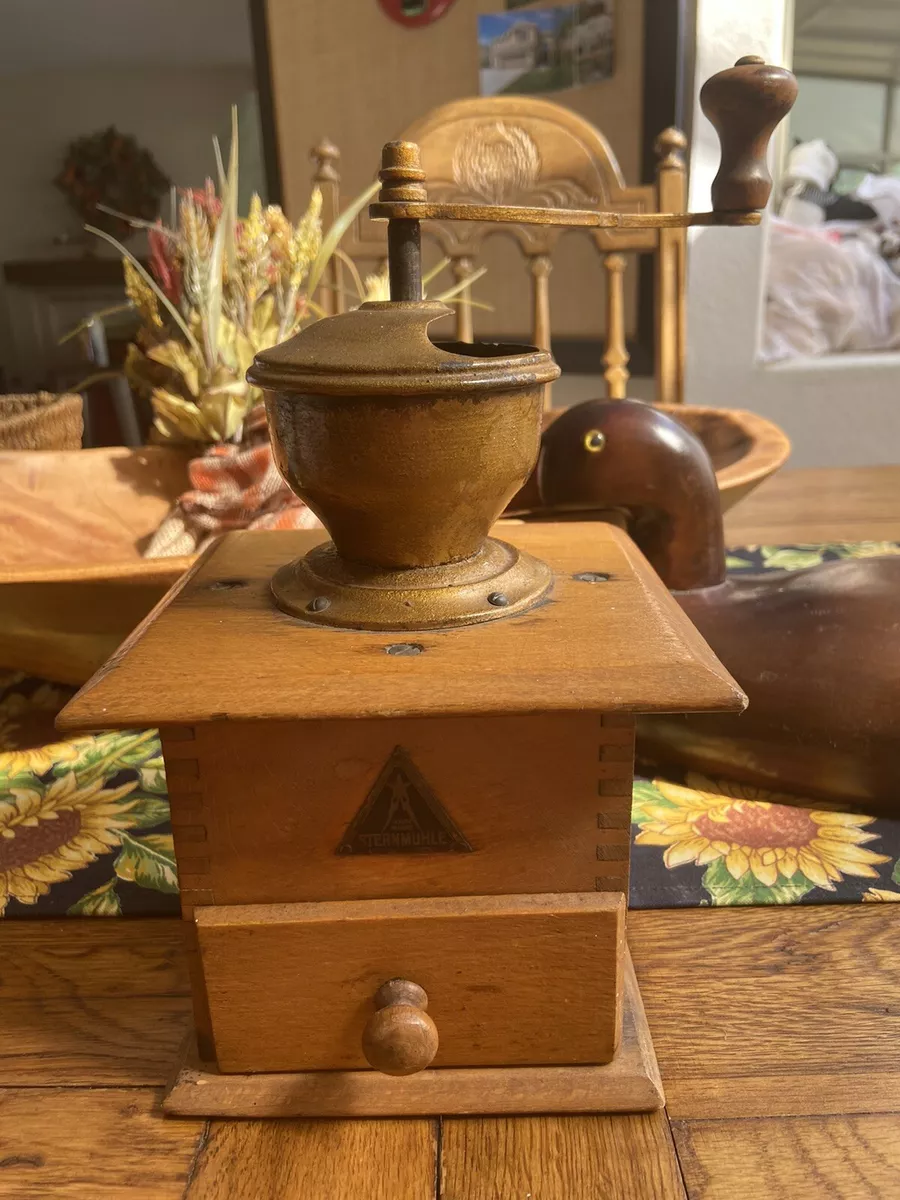 Antique hand 2024 crank coffee grinder