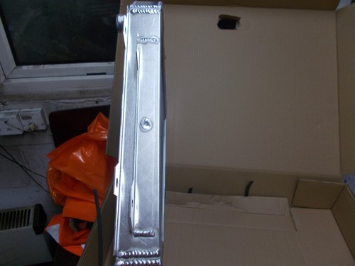 FORD CAPRI 2.8 ALUMINIUM RADIATOR brand new 42mm deep core uk made - Picture 2 of 3