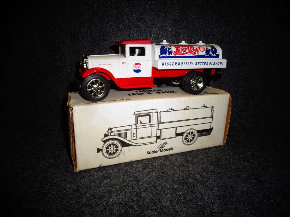 PEPSI-COLA 1931 INTERNATIONAL TANKER TRUCK ERTL DIECAST COIN BANK