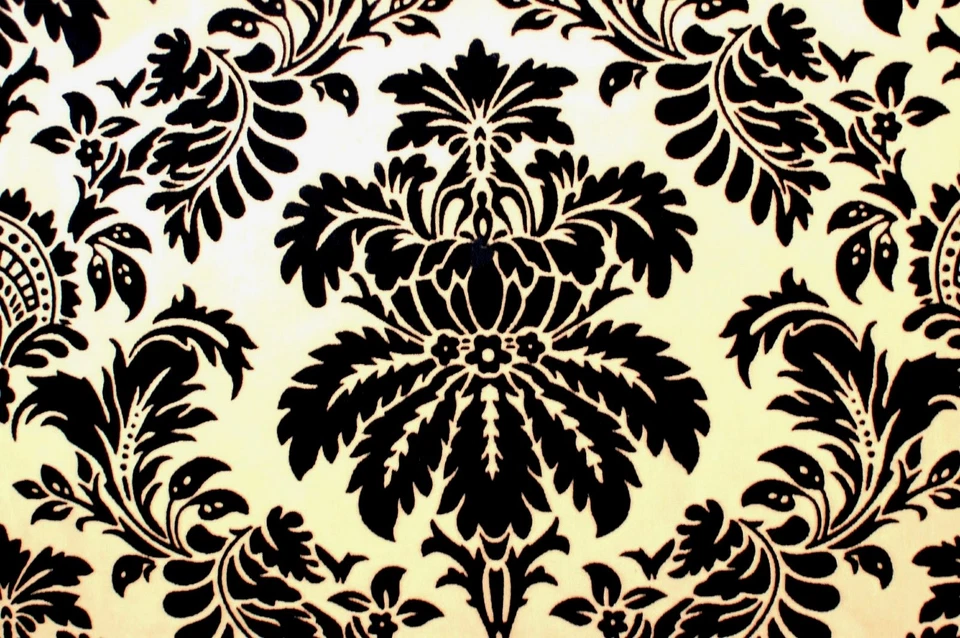 GOLD & BLACK DAMASK TEXTURED PHOTOGRAPHY BACKDROP RAYON/COTTON/POLY 5 X 9 FEET - Image 3 of 3