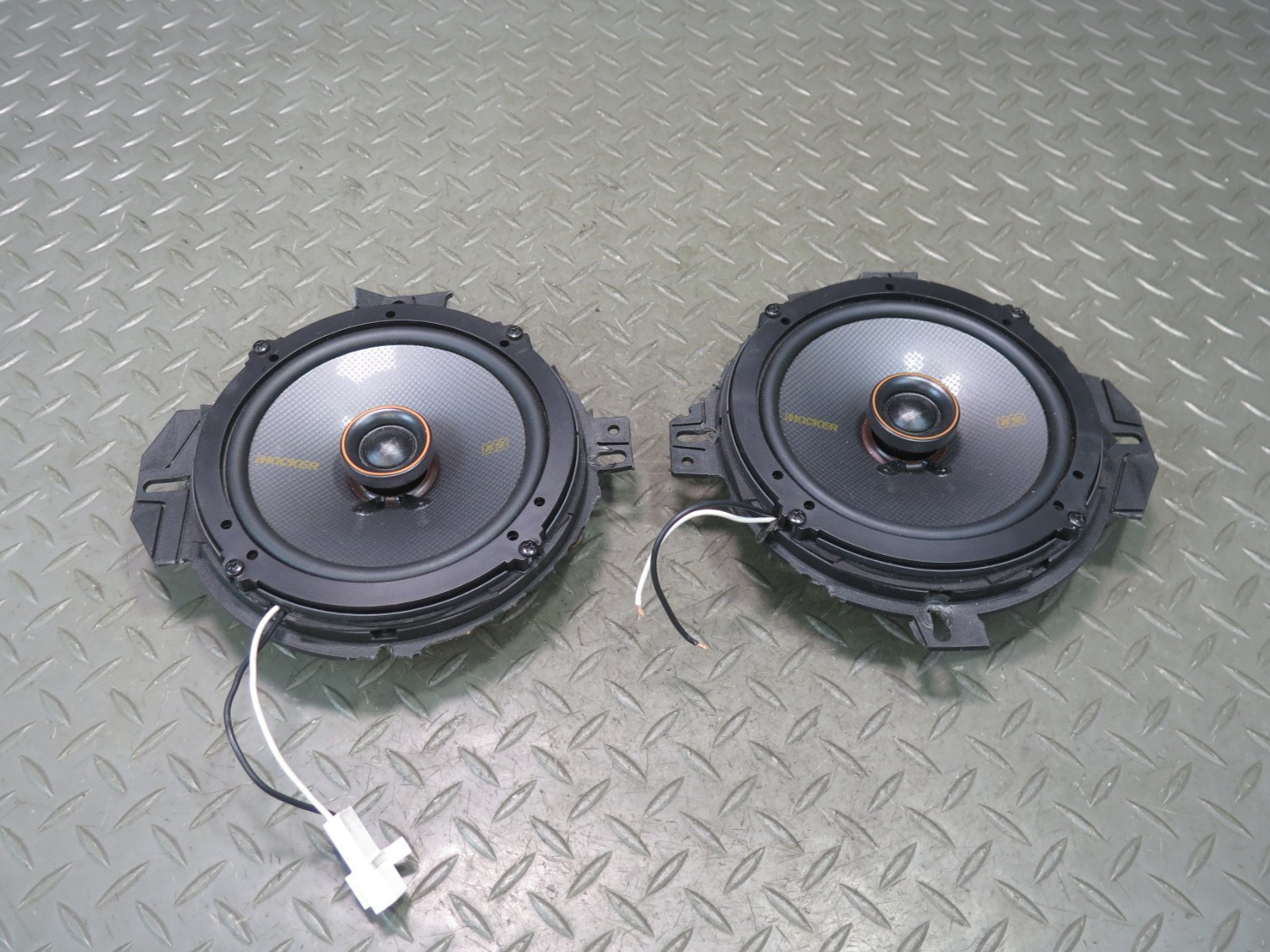 SET OF 2 KICKER KSC650 6.5 INCH 2-WAY COAXIAL SPEAKER 51KSC6