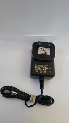 DYS182-120150-W-3 UK Netzteil Schaltadapter 12V 1,5A 1500mA