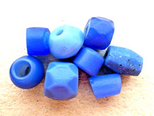 ANTIQUE  8 PCS  RUSSIAN FACETED TRANSLUCENT COBALT BLUE GLASS TRADE BEADS