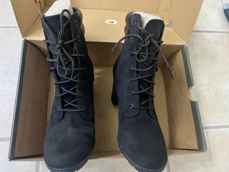 NOVAS Botas de Salto Timberland Glancy Femininas Tamanho 8 EUA/39 Couro Preto Impermeável - Imagem 2 de 4