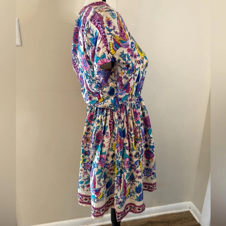 Minivestido Allison New York estampado floral y pájaro. TALLA SM. Foto 3 de 4