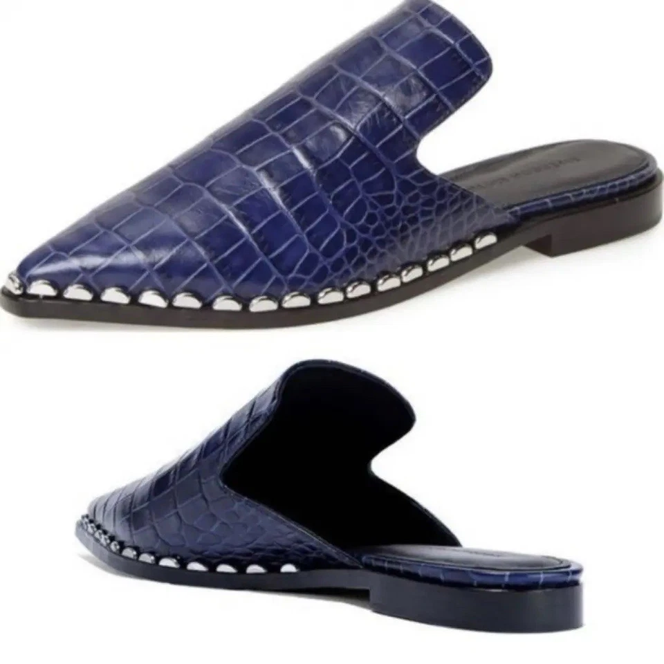 Mulas planas Sigerson Morrison Elana de cuero azul con tachuelas de cocodrilo talla 39 $295 Foto 2 de 4
