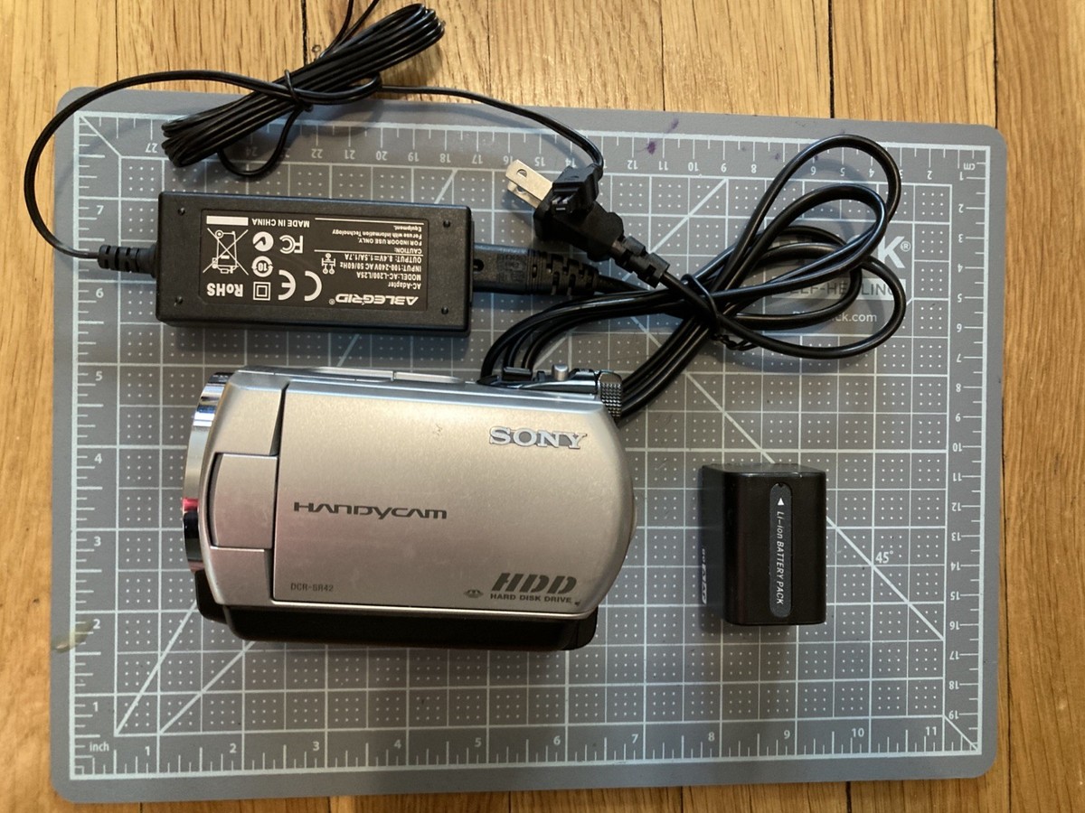 Sony DCR-SR42 Handycam 30GB HDD Digital Nightshot Plus Video