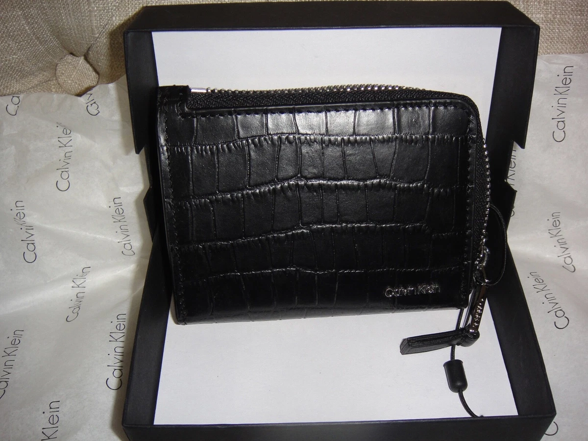 Embossed Zipped Wallet Black