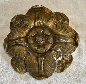 SEATTLE ORPHEUM THEATER ARCHITECTURAL SALVAGE INTERIOR DECOR PLASTER ROSETTE 12”