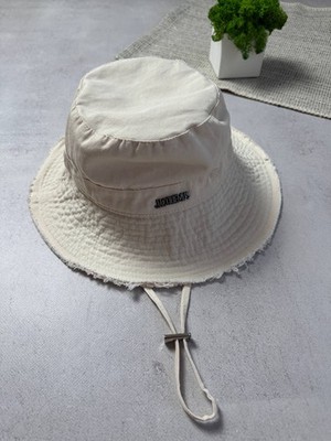 Jacquemus Le Bob Artichaut Bucket Hat OS Size Cream Colour