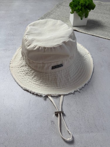 Jacquemus Le Bob Artichaut Bucket Hat OS Size Cream Colour