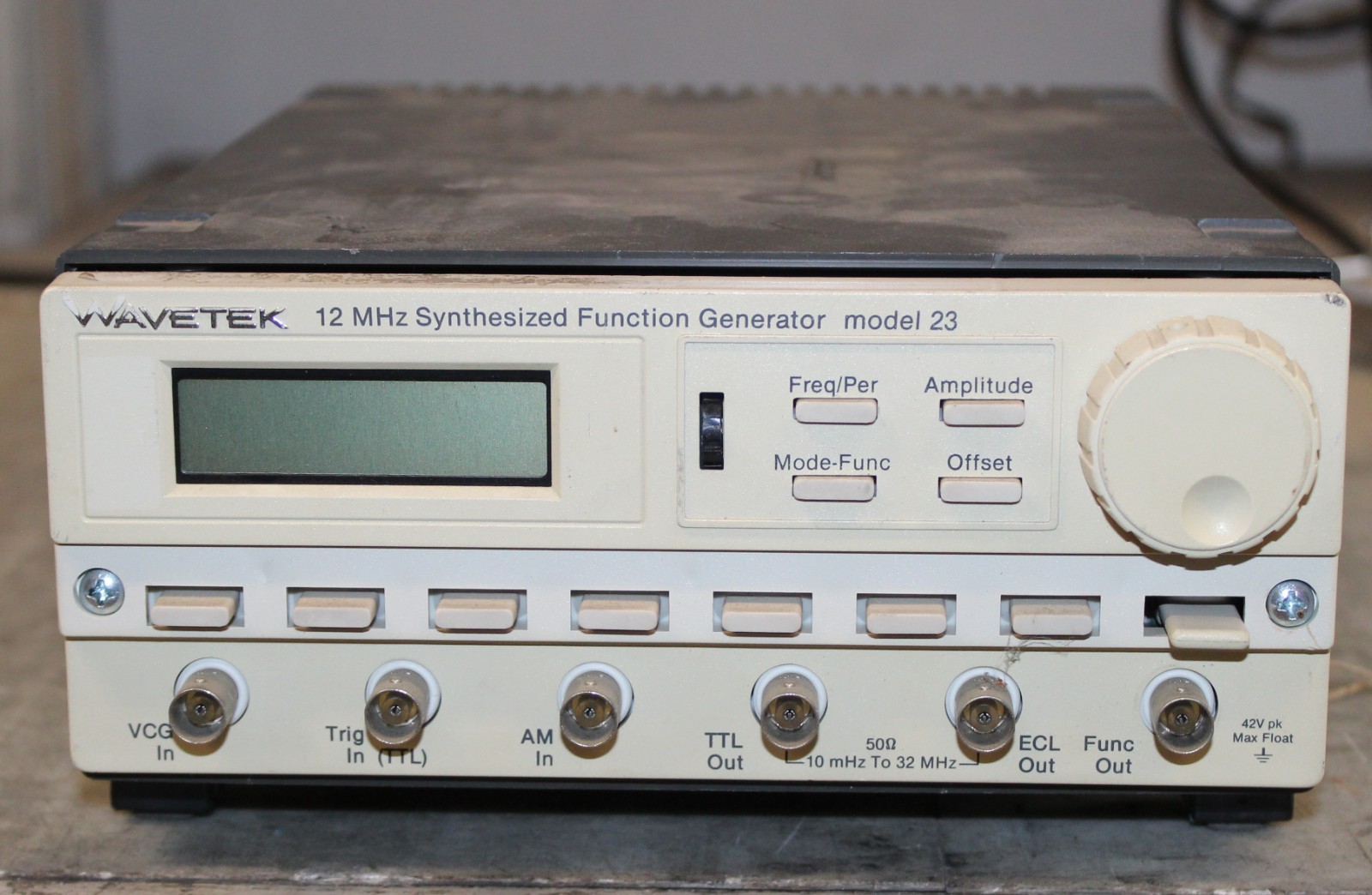 Wavetek 23 12 MHZ synthesized function generator