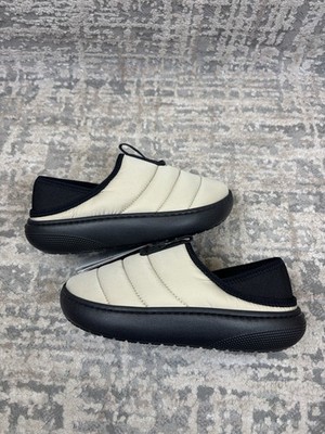 Größe 4 - Crocs Classic Puff Mokassin beige schwarz