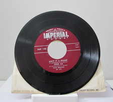45 RECORD - FATS DOMINO - AIN'T THAT A SHAME