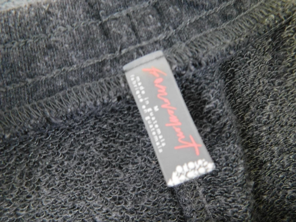 Pantalones deportivos Intimately Free People para mujer gris medio jogger entrepierna caída salón Foto 4 de 4