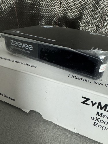 *Boîte ouverte neuve* ZeeVee ZvMXE+ IP Set Top Box avec télécommande et alimentation envoi rapide - Photo 6/14