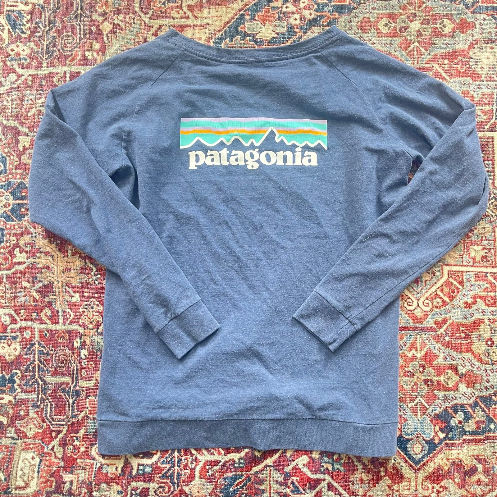 Patagonia Women's Long-Sleeved Pastel P-6 Logo Responsibili-Tee