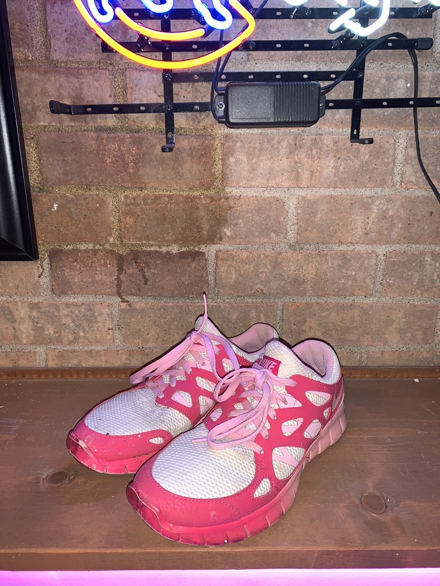 Preowned Women's Nike Free Run EXT Size Used 536746-101