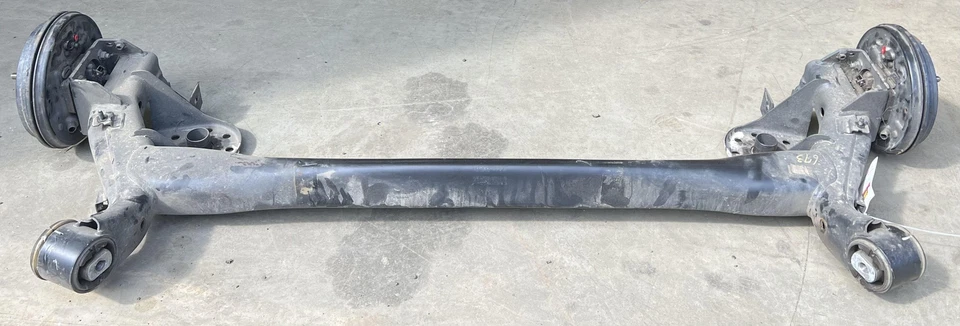 17 - 20 Hyundai Elantra седан задняя балка оси кручения оси в сборе - барабанные тормоза - Изображение 3 из 4