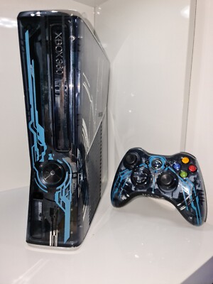 Xbox 360 S Slim 320GB -  Halo 4 Limited Special Edition 