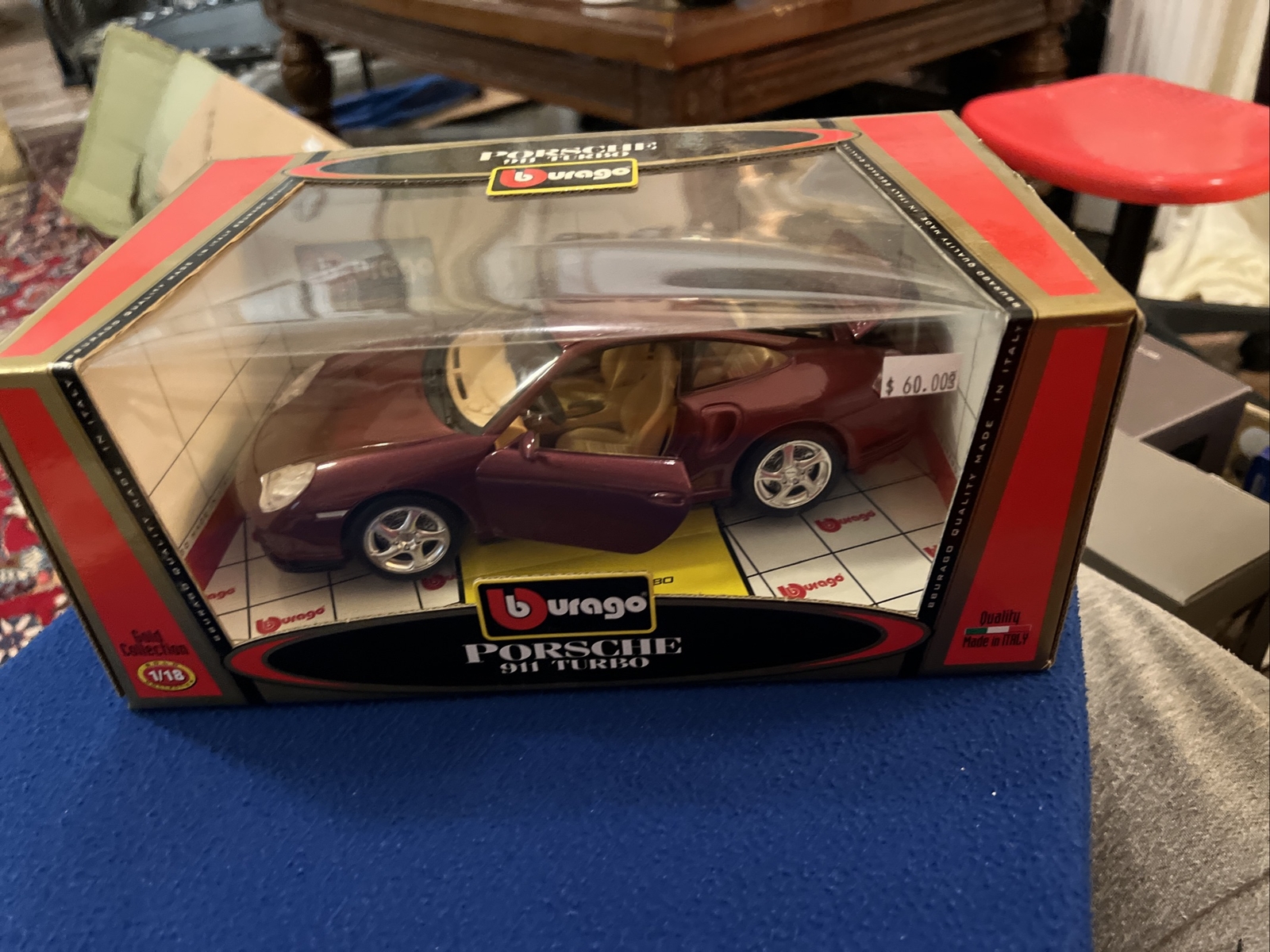 Burago ポルシェ911カレラ1997 Bburago 1/18 ポルシェ 911 カレラ 1997ゴールドコレクション Burago