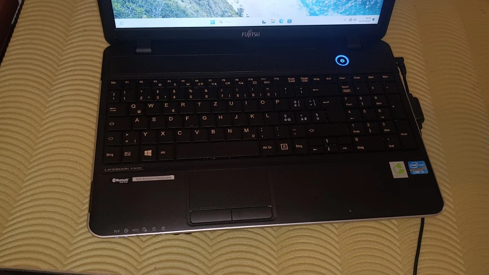 fujitsu lifebook A512 15,6" i5-3210M 128gb ssd m2 8gb WINDOWS 11 - Imagen 2 de 4