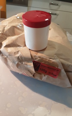 Salbentöpfchen  , Für 100 Gramm, 25 Stück Mit Rotem Deckel Noch verpackt.
