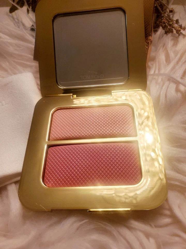 ✨ TOM FORD SHEER CHEEK DUO – BLUSH & HIGHLIGHTER – FAST SHIPPING! ✨New - Image 3 of 4