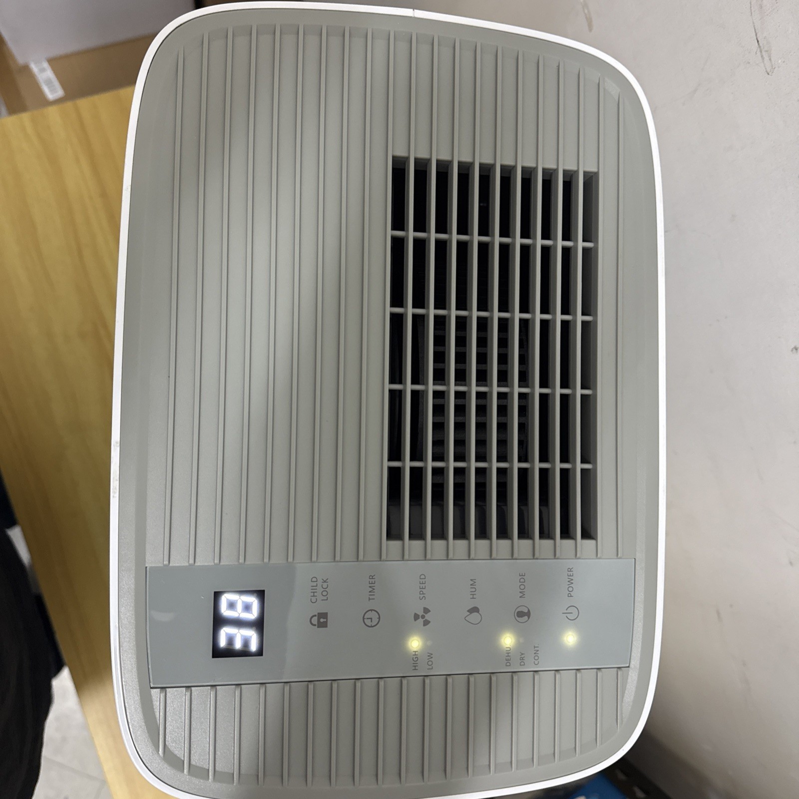 Vovguu 5500 Sq Fr, 52 Pint Dehumidifier 3 Smart Modes