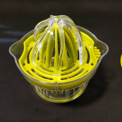 Manual Juicer/Grater. Handheld Squeezer. 4 in 1 Multi-Function. New in open box.