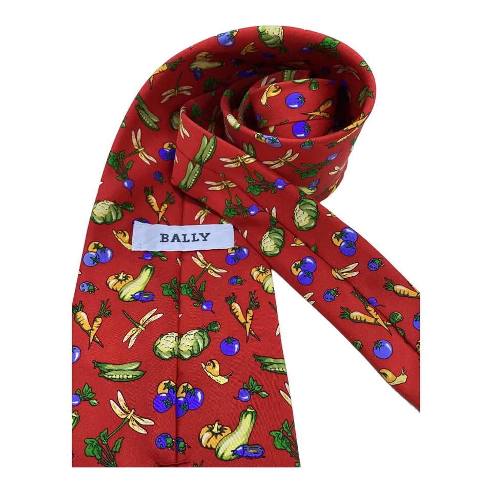 Галстук шелковый с принтом овощей и насекомых BALLY сделано в Швейцарии W: 3,75 дюйма отличное состояние - Изображение 3 из 4
