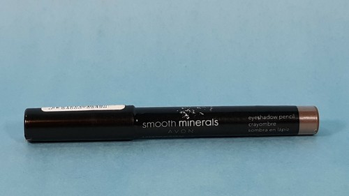 AVON Smooth Minerals Eye shadow Pencil - Pebble -HTF NIP - Picture 3 of 3