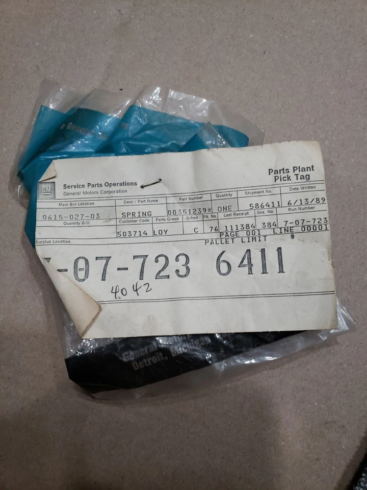 GM NOS 1975 Chevrolet Nova Chevelle Camaro Spring, Trans Control Cross Shaft - Image 2 of 2