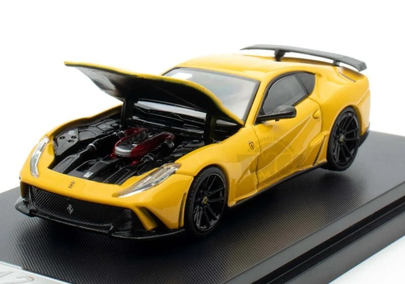 FERRARI 812 N-Largo - gloss yellow - LMLF 1:64 - Immagine 4 di 4