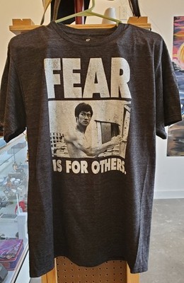 Bruce Lee T Shirt Mens Gray Crew Neck Short Sleeve M Fear is For Others 