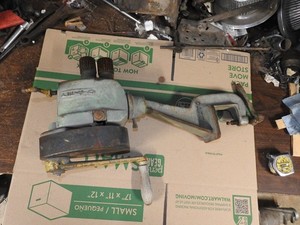 Pexto 0585H Sheet Metal Beading & Crimping Machine w/ Bench Mount Used