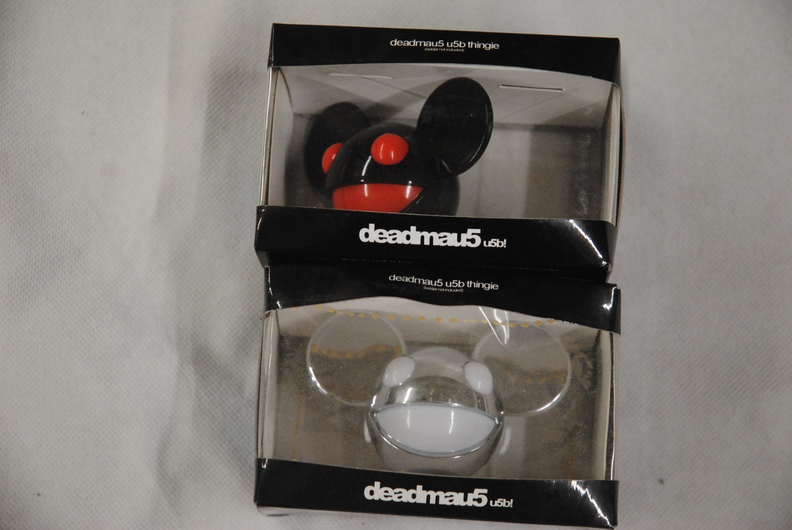 DEADMAU5 RED & SILVER FACE STORAGE U5B 4GB USB FLASH DRIVE THINGIE NEW OFFICIAL