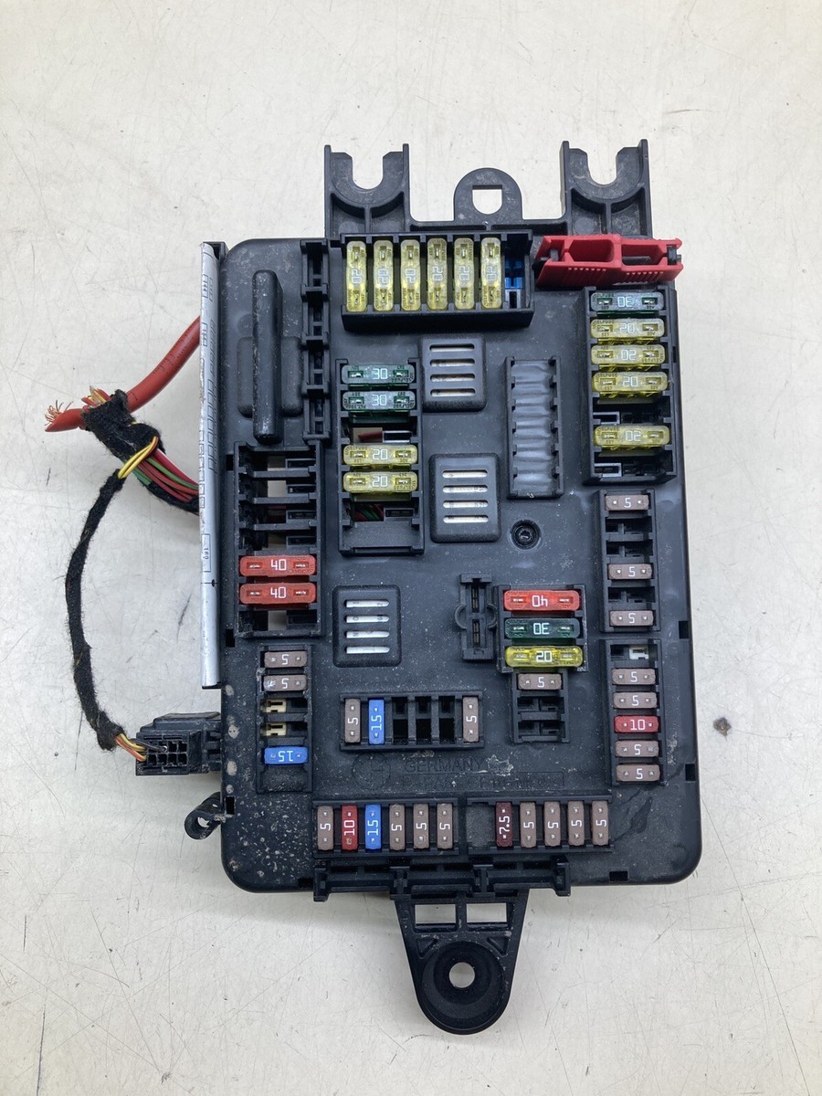 ✓ 12-16 BMW 3-series F30 F80 Under Dash Junction Cabin Fuse Box