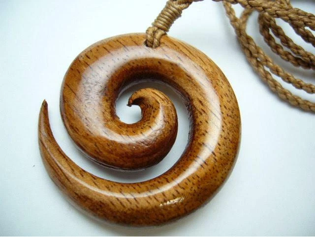 Hawaiian Style Polynesian Koa Wood Swirl Fish Hook Pendant Men Necklace