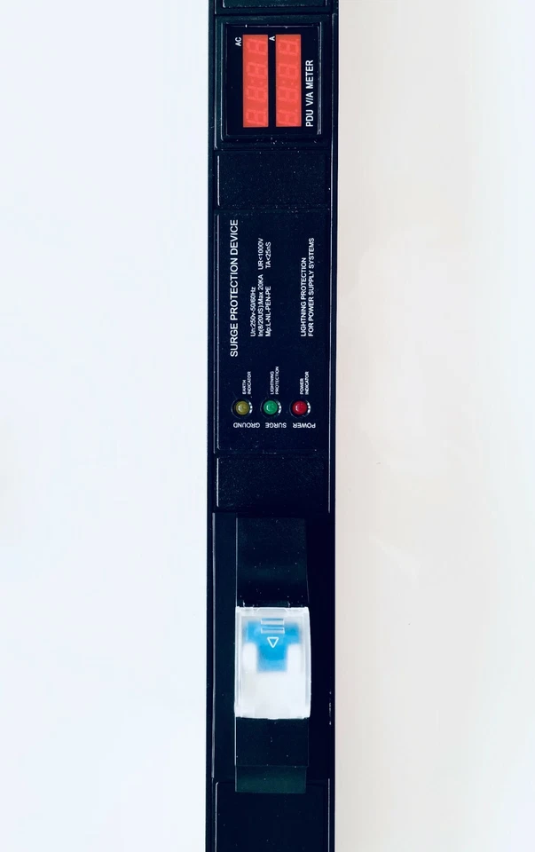 Metered/Breaker PDU L6-30P 240V 30A (4) X C13 & (2) X C19 Outlets  - Image 3 of 4