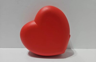 Tupperware Heart Shaped Snack Treat Toy Keeper Valentine Hinged Container Red