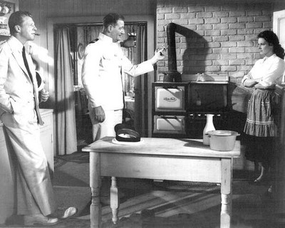 Wings Of Eagles Dan Dailey John Wayne Maureen O'Hara in kitchen 16x20 poster