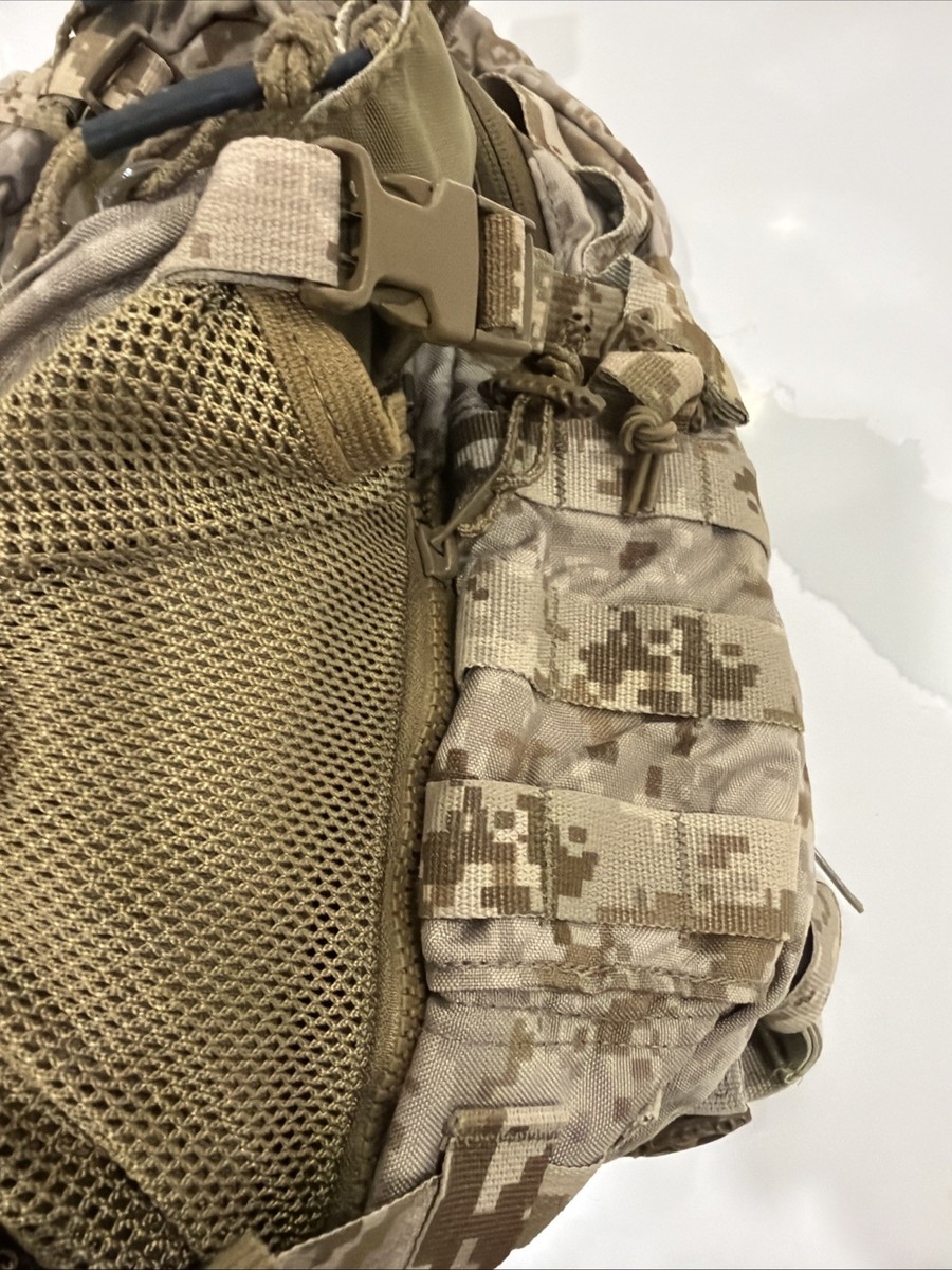 EAGLE Beaver Tail Assault Pack AOR1 美品 Eagle Industries AOR1 BTAP Beavertail V3 Zip-On Assault Pack