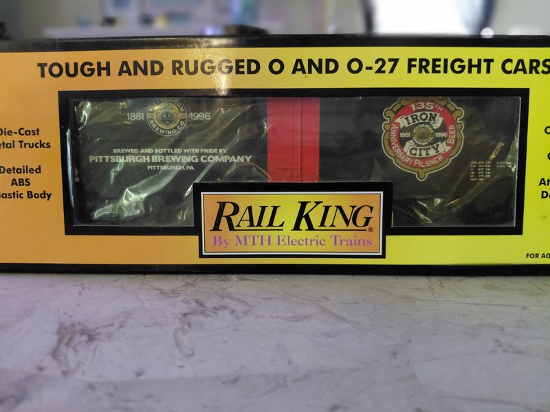 MTH 30-78072 Pittsburgh Brewing Iron City 135th Anniversary Modern Reefer Car