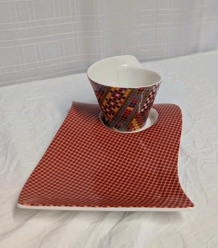 Conjunto de caneca e prato de lanche Villleroy & Boch New Wave laranja vermelho amarelo design de mosaico - Imagem 3 de 4