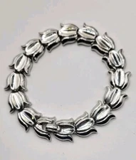 Vintage Crown Trifari Floral Design Bracelet Silver Tone Chunky Articulated 7"