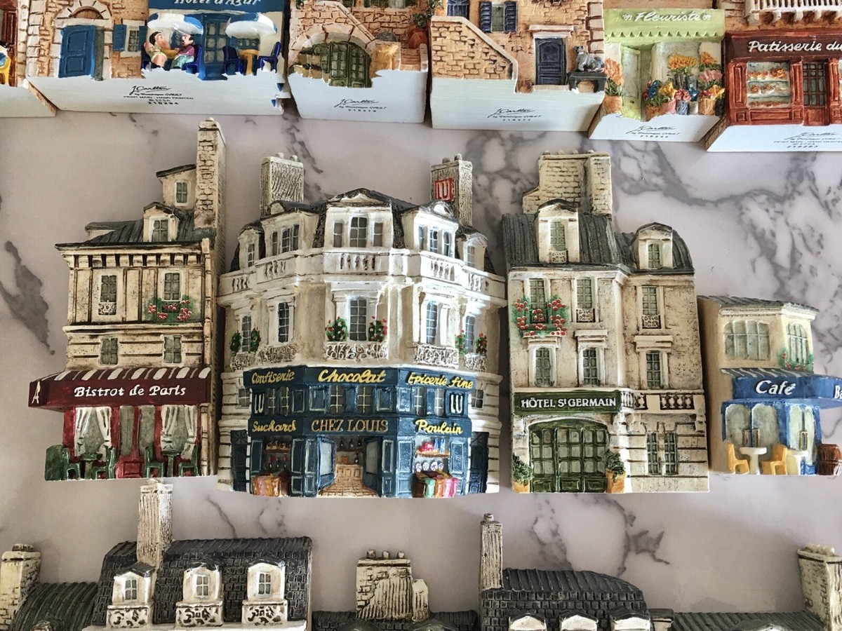 J CARLTON - DOMINIQUE GAULT Set of 20 Paris Miniatures Buildings