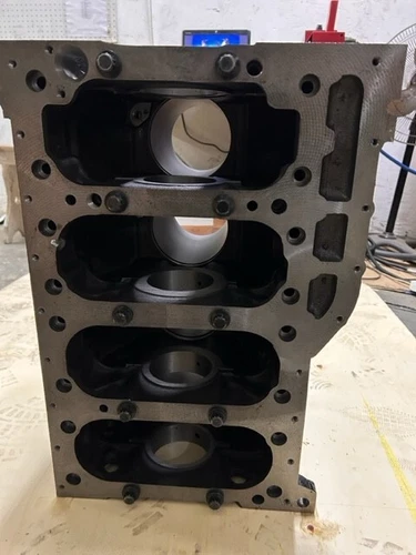 New 4HK1 4HK1-CR Cylinder Block Assy For Isuzu John Deere 245G 245GLC excavator - Picture 4 of 7